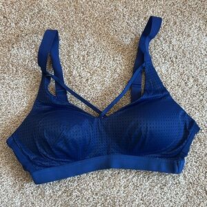34B lightweight VSX sports bra